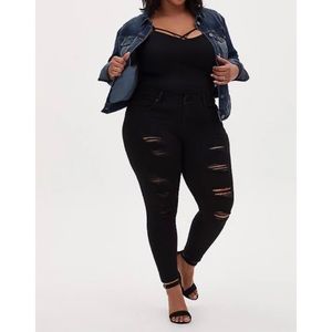 🆕 Black Crisscross Foxy Cami Top 3X 22-24